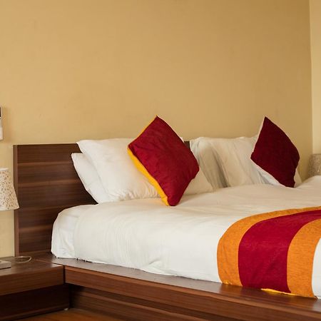 Hotel Edingo Inn Itahari Kültér fotó