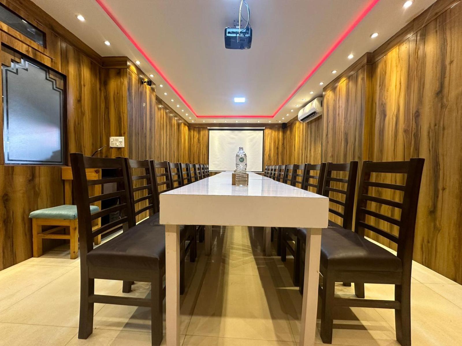 Hotel Edingo Inn Itahari Kültér fotó