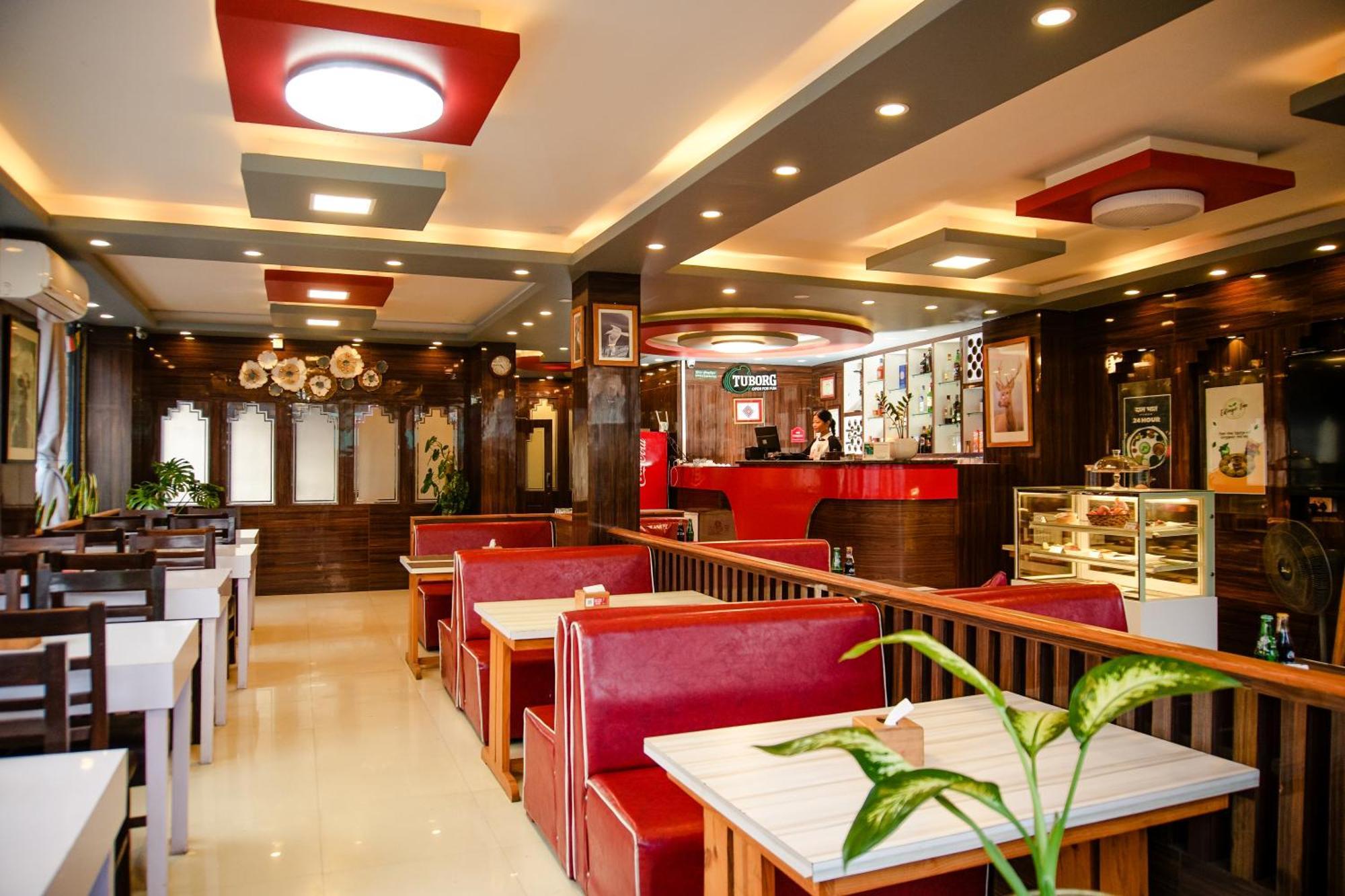 Hotel Edingo Inn Itahari Kültér fotó
