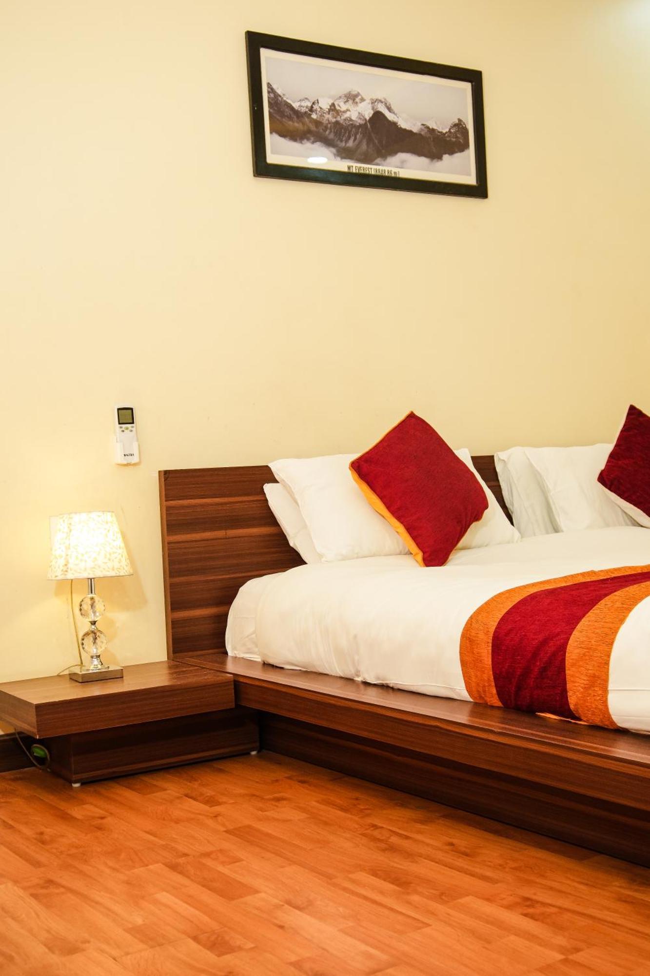 Hotel Edingo Inn Itahari Kültér fotó