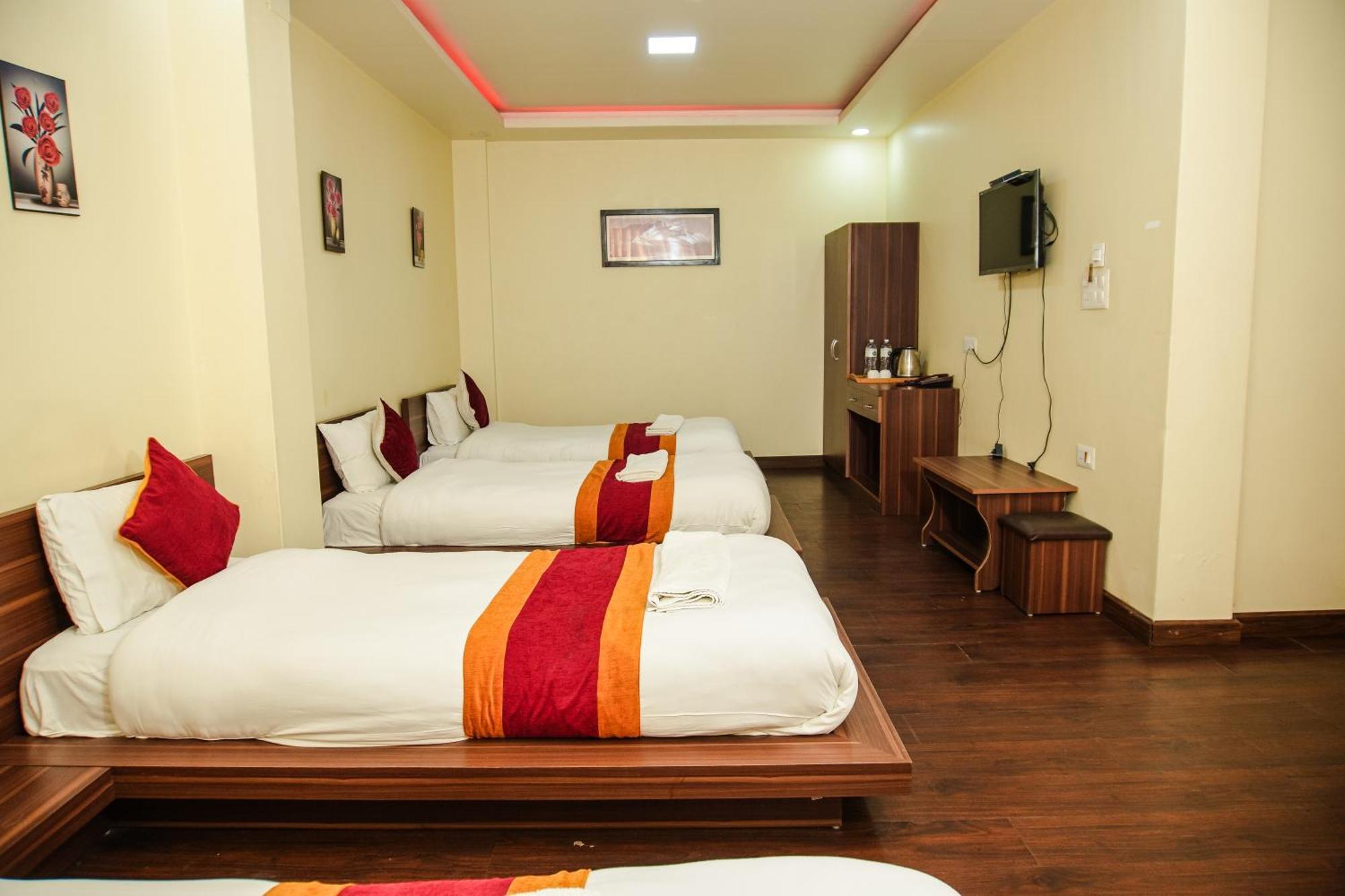 Hotel Edingo Inn Itahari Kültér fotó