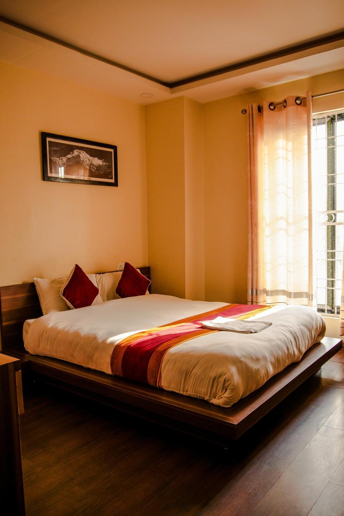 Hotel Edingo Inn Itahari Kültér fotó