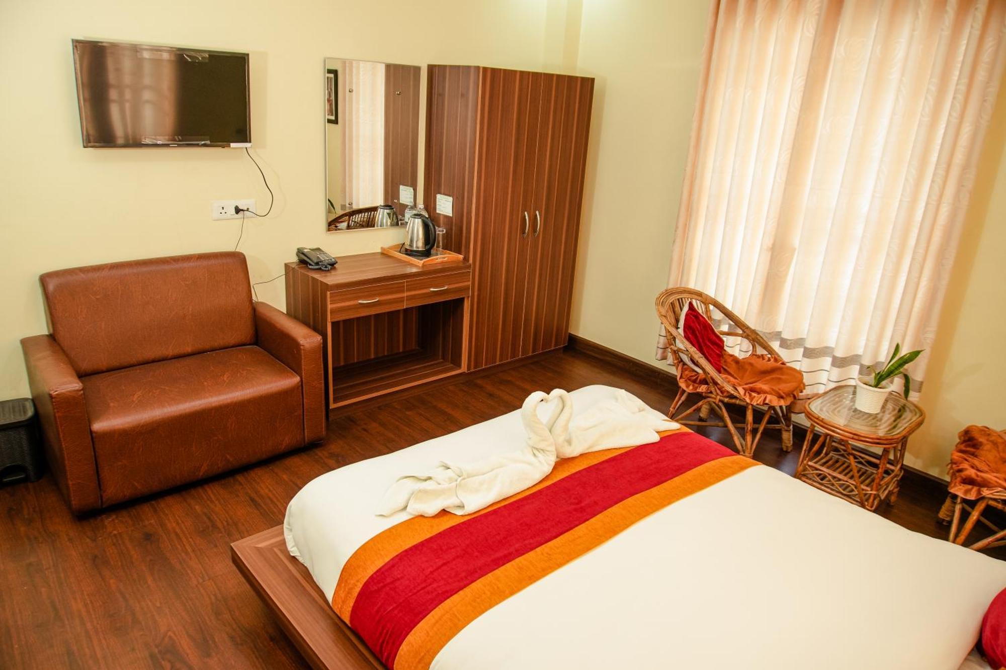 Hotel Edingo Inn Itahari Kültér fotó